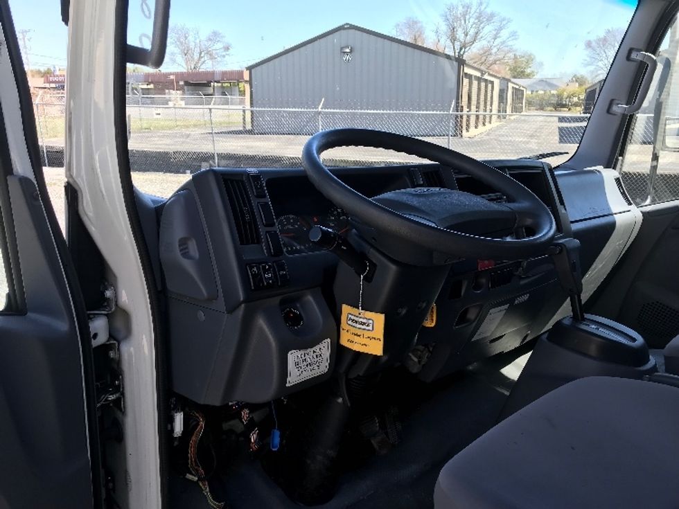 Light Duty Box Truck-Light and Medium Duty Trucks-Isuzu-2020-NPR EFI-Milford-DE-93,040\n\t\tmiles-$ 39,750 - Image 17