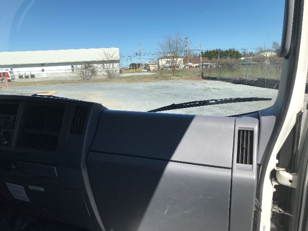 Light Duty Box Truck-Light and Medium Duty Trucks-Isuzu-2020-NPR EFI-Milford-DE-93,040\n\t\tmiles-$ 39,750 - Image 21