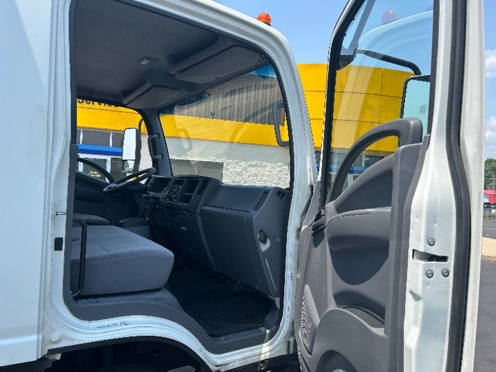 Light Duty Box Truck-Light and Medium Duty Trucks-Isuzu-2020-NPR EFI-Montgomery-NY-140,456\n\t\tmiles-$ 34,250 - Image 20