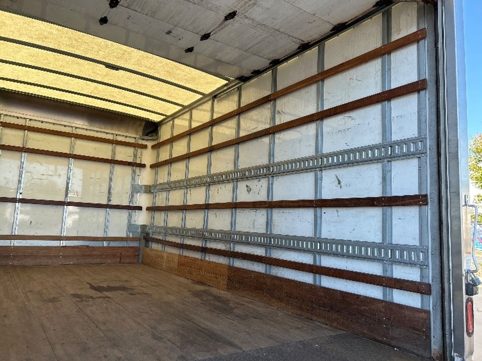 Light Duty Box Truck-Light and Medium Duty Trucks-Isuzu-2020-NPR EFI-Montgomery-NY-92,511\n\t\tmiles-$ 36,750 - Image 12