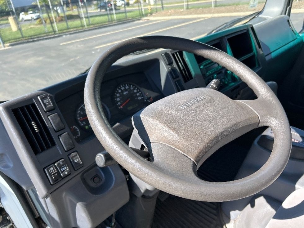 Light Duty Box Truck-Light and Medium Duty Trucks-Isuzu-2020-NPR EFI-Montgomery-NY-92,511\n\t\tmiles-$ 36,750 - Image 17