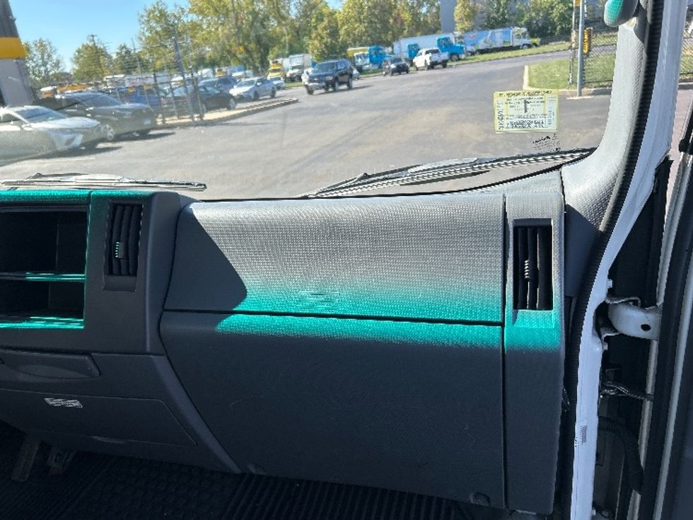 Light Duty Box Truck-Light and Medium Duty Trucks-Isuzu-2020-NPR EFI-Montgomery-NY-92,511\n\t\tmiles-$ 36,750 - Image 21