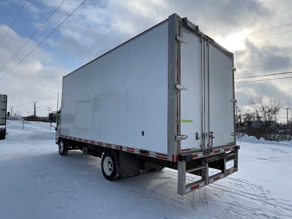 Light Duty Box Truck-Light and Medium Duty Trucks-Isuzu-2020-NPR EFI-Montreal-PQ-247,513\n\t\tkm-$ 34,500 - Image 6