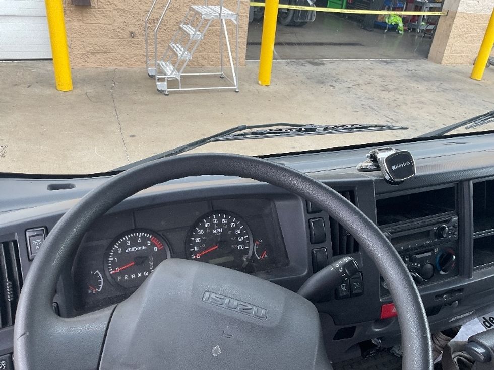 Light Duty Box Truck-Light and Medium Duty Trucks-Isuzu-2020-NPR EFI-Nashville (Mount Juliet)-TN-105,018\n\t\tmiles-$ 38,250 - Image 17
