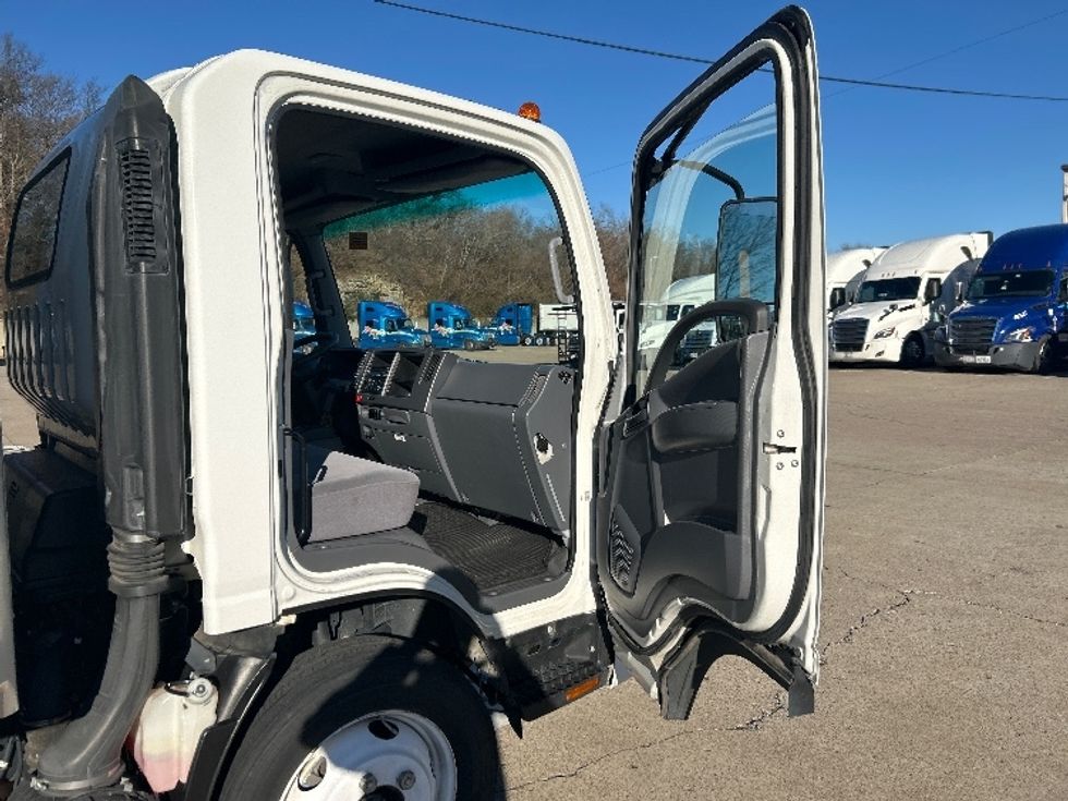 Light Duty Box Truck-Light and Medium Duty Trucks-Isuzu-2020-NPR EFI-Nashville (Mount Juliet)-TN-105,018\n\t\tmiles-$ 38,250 - Image 20