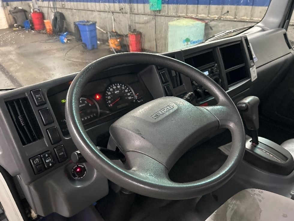 Light Duty Box Truck-Light and Medium Duty Trucks-Isuzu-2020-NPR EFI-New Bedford-MA-91,282\n\t\tmiles-$ 36,750 - Image 18