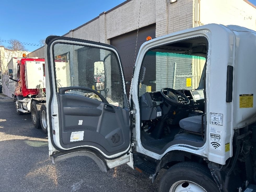 Light Duty Box Truck-Light and Medium Duty Trucks-Isuzu-2020-NPR EFI-North Bergen-NJ-89,287\n\t\tmiles-$ 39,500 - Image 16