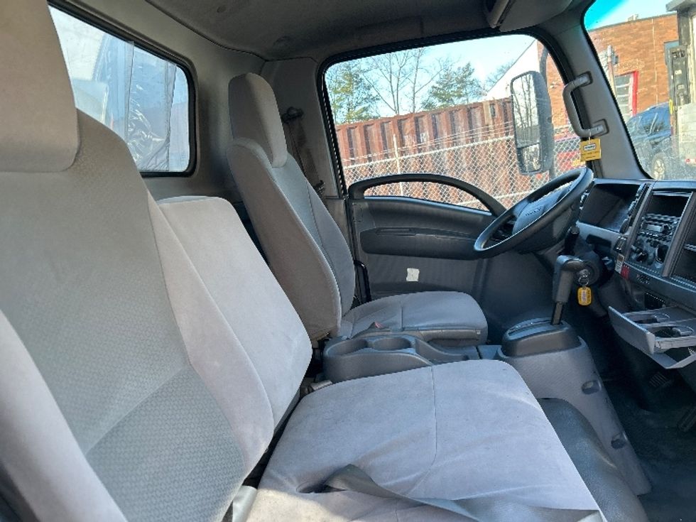 Light Duty Box Truck-Light and Medium Duty Trucks-Isuzu-2020-NPR EFI-North Bergen-NJ-89,287\n\t\tmiles-$ 39,500 - Image 22