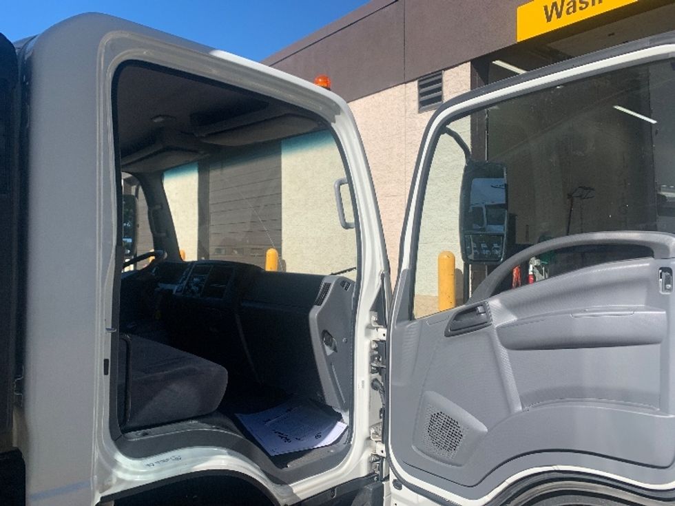 Light Duty Box Truck-Light and Medium Duty Trucks-Isuzu-2020-NPR EFI-Norton-MA-107,923\n\t\tmiles-$ 35,250 - Image 20