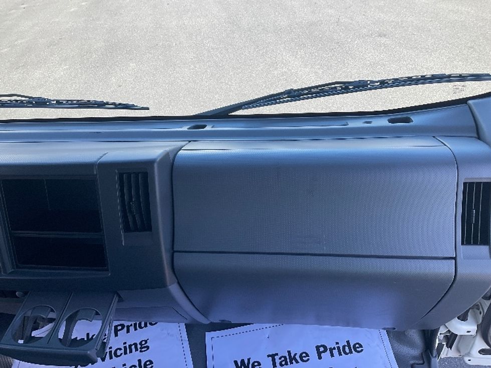 Light Duty Box Truck-Light and Medium Duty Trucks-Isuzu-2020-NPR EFI-Ocala-FL-93,393\n\t\tmiles-$ 40,250 - Image 21
