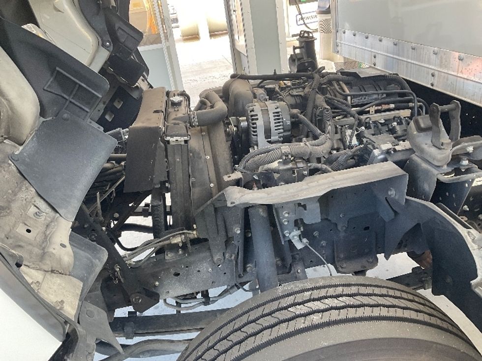 Light Duty Box Truck-Light and Medium Duty Trucks-Isuzu-2020-NPR EFI-Ocala-FL-93,393\n\t\tmiles-$ 40,250 - Image 24