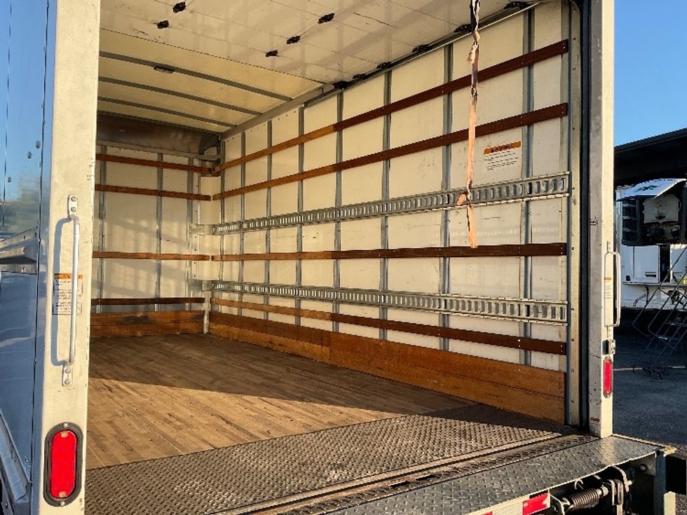 Light Duty Box Truck-Light and Medium Duty Trucks-Isuzu-2020-NPR EFI-Orlando-FL-152,632\n\t\tmiles-$ 31,000 - Image 12