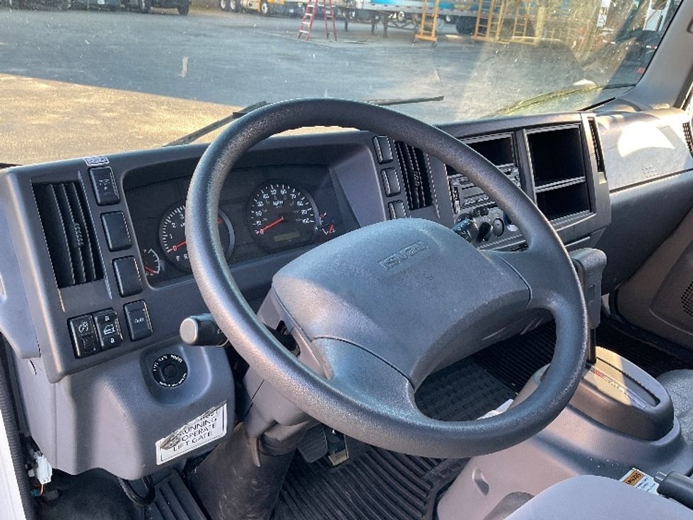Light Duty Box Truck-Light and Medium Duty Trucks-Isuzu-2020-NPR EFI-Orlando-FL-152,632\n\t\tmiles-$ 31,000 - Image 17