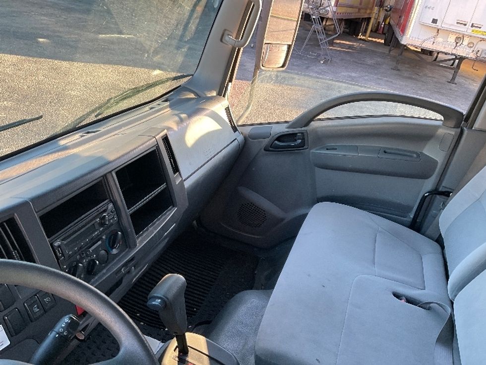 Light Duty Box Truck-Light and Medium Duty Trucks-Isuzu-2020-NPR EFI-Orlando-FL-152,632\n\t\tmiles-$ 31,000 - Image 19