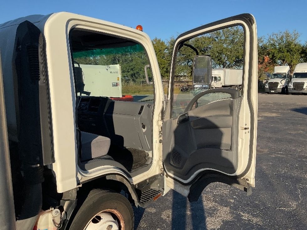 Light Duty Box Truck-Light and Medium Duty Trucks-Isuzu-2020-NPR EFI-Orlando-FL-152,632\n\t\tmiles-$ 31,000 - Image 20