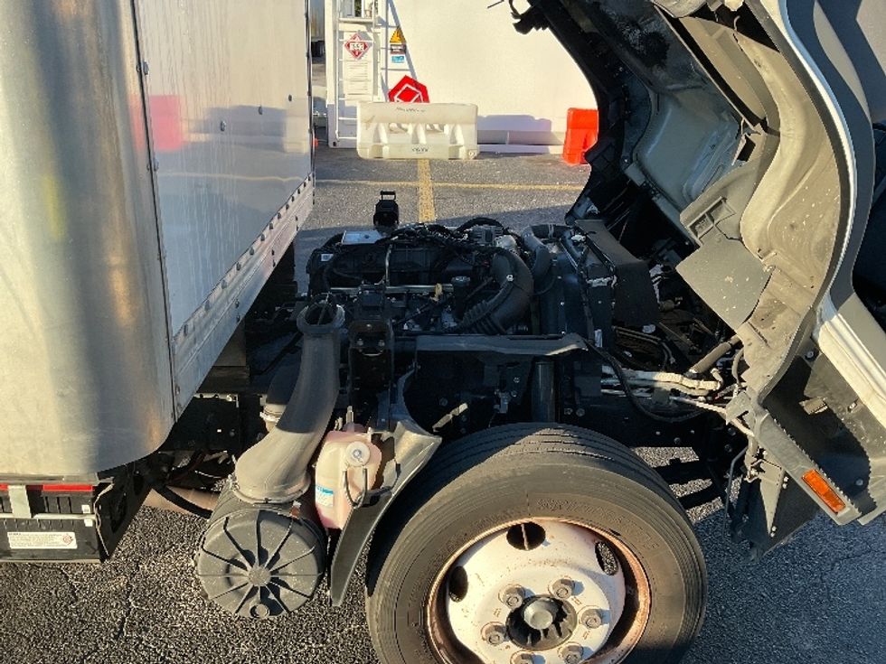 Light Duty Box Truck-Light and Medium Duty Trucks-Isuzu-2020-NPR EFI-Orlando-FL-152,632\n\t\tmiles-$ 31,000 - Image 23