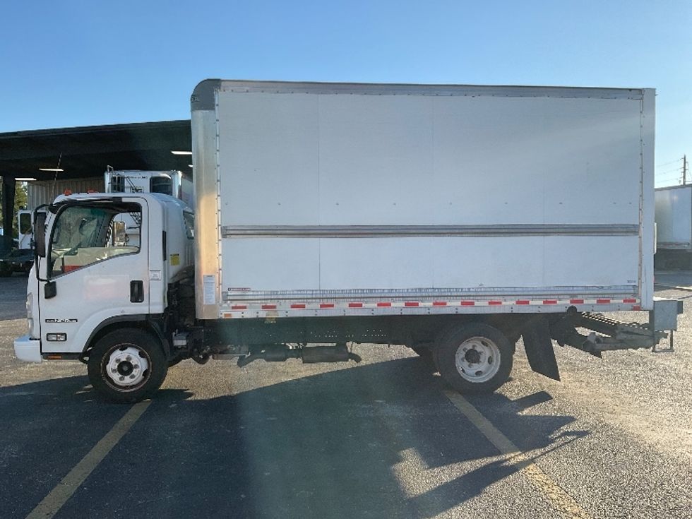 Light Duty Box Truck-Light and Medium Duty Trucks-Isuzu-2020-NPR EFI-Orlando-FL-152,632\n\t\tmiles-$ 31,000 - Image 4