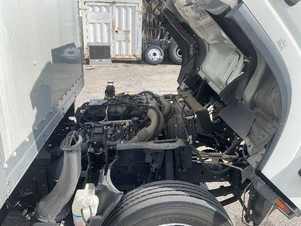 Light Duty Box Truck-Light and Medium Duty Trucks-Isuzu-2020-NPR EFI-Orlando-FL-87,693\n\t\tmiles-$ 40,750 - Image 24
