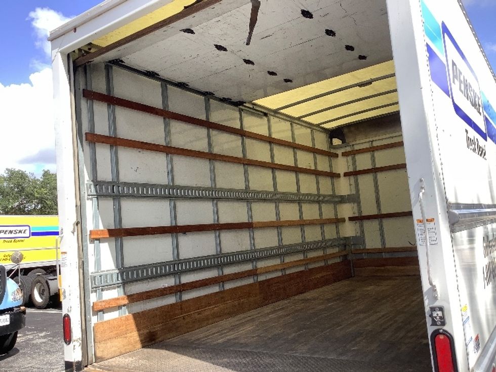 2020 Isuzu NPR photo 9