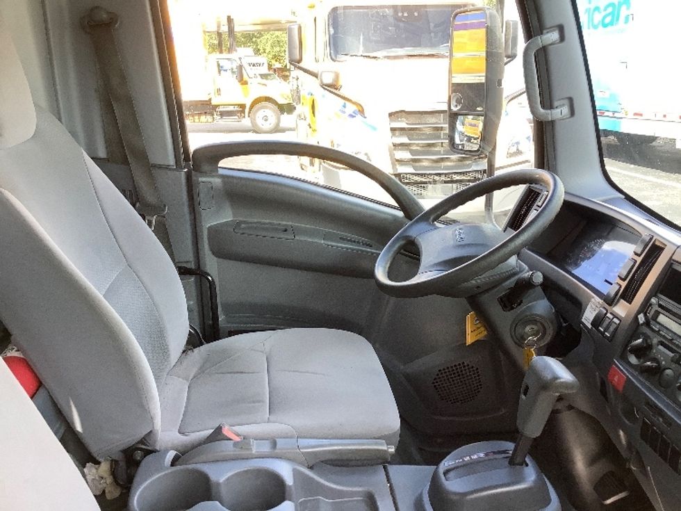 Light Duty Box Truck-Light and Medium Duty Trucks-Isuzu-2020-NPR EFI-Pensacola-FL-100,889\n\t\tmiles-$ 39,500 - Image 22