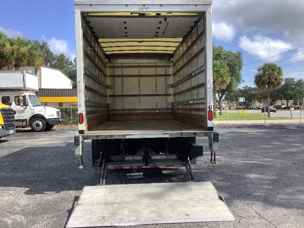 2020 Isuzu NPR photo 8