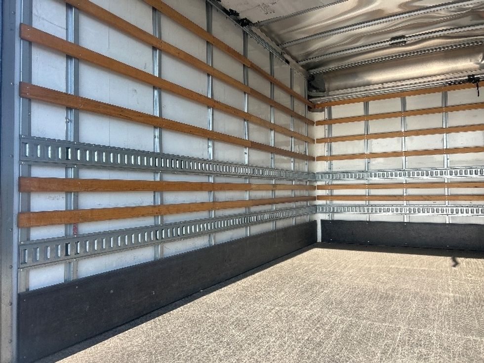 Light Duty Box Truck-Light and Medium Duty Trucks-Isuzu-2020-NPR EFI-Phoenix-AZ-55,763\n\t\tmiles-$ 43,500 - Image 11