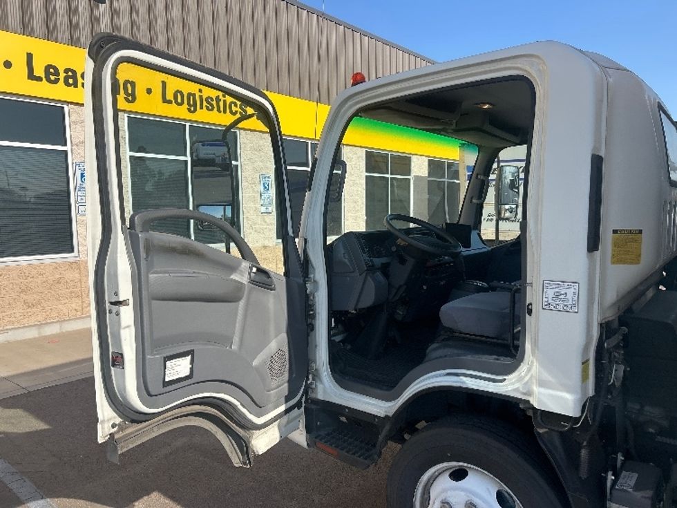 Light Duty Box Truck-Light and Medium Duty Trucks-Isuzu-2020-NPR EFI-Phoenix-AZ-55,763\n\t\tmiles-$ 43,500 - Image 16