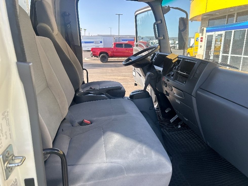 Light Duty Box Truck-Light and Medium Duty Trucks-Isuzu-2020-NPR EFI-Phoenix-AZ-55,763\n\t\tmiles-$ 43,500 - Image 22