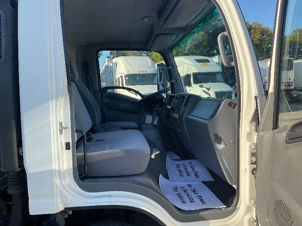 Light Duty Box Truck-Light and Medium Duty Trucks-Isuzu-2020-NPR EFI-Pompano Beach-FL-105,912\n\t\tmiles-$ 38,000 - Image 20