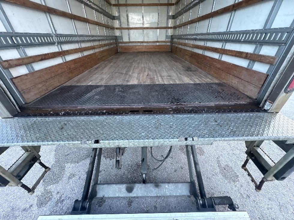 Light Duty Box Truck-Light and Medium Duty Trucks-Isuzu-2020-NPR EFI-Pompano Beach-FL-93,655\n\t\tmiles-$ 39,500 - Image 10
