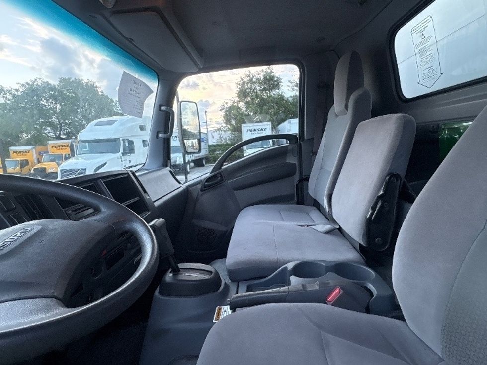 Light Duty Box Truck-Light and Medium Duty Trucks-Isuzu-2020-NPR EFI-Pompano Beach-FL-93,655\n\t\tmiles-$ 39,500 - Image 19