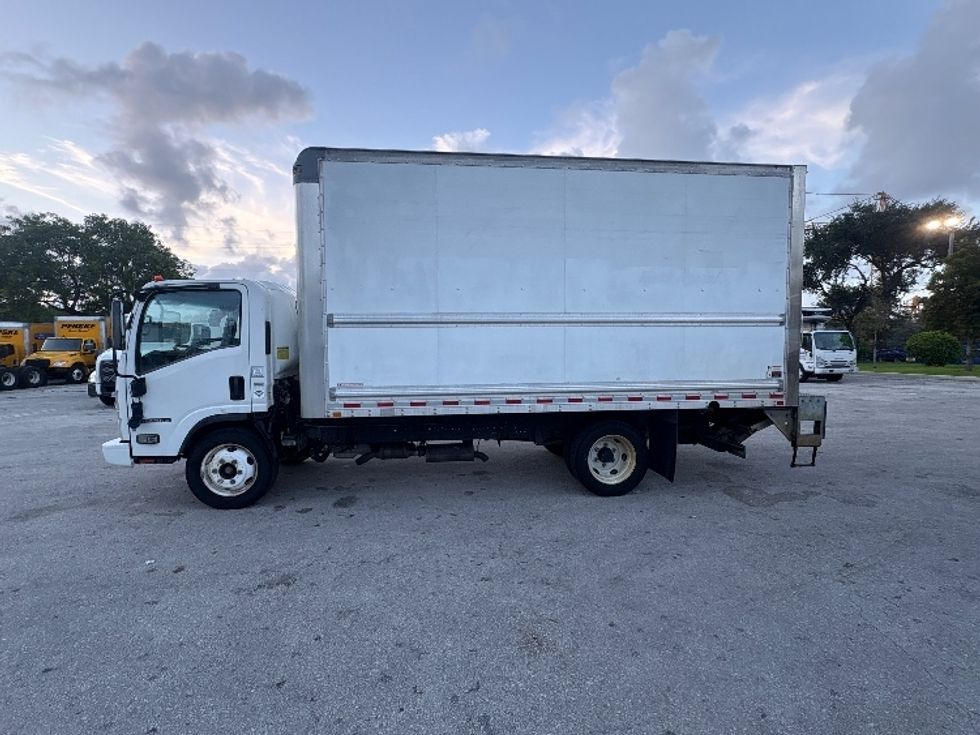 Light Duty Box Truck-Light and Medium Duty Trucks-Isuzu-2020-NPR EFI-Pompano Beach-FL-93,655\n\t\tmiles-$ 39,500 - Image 4