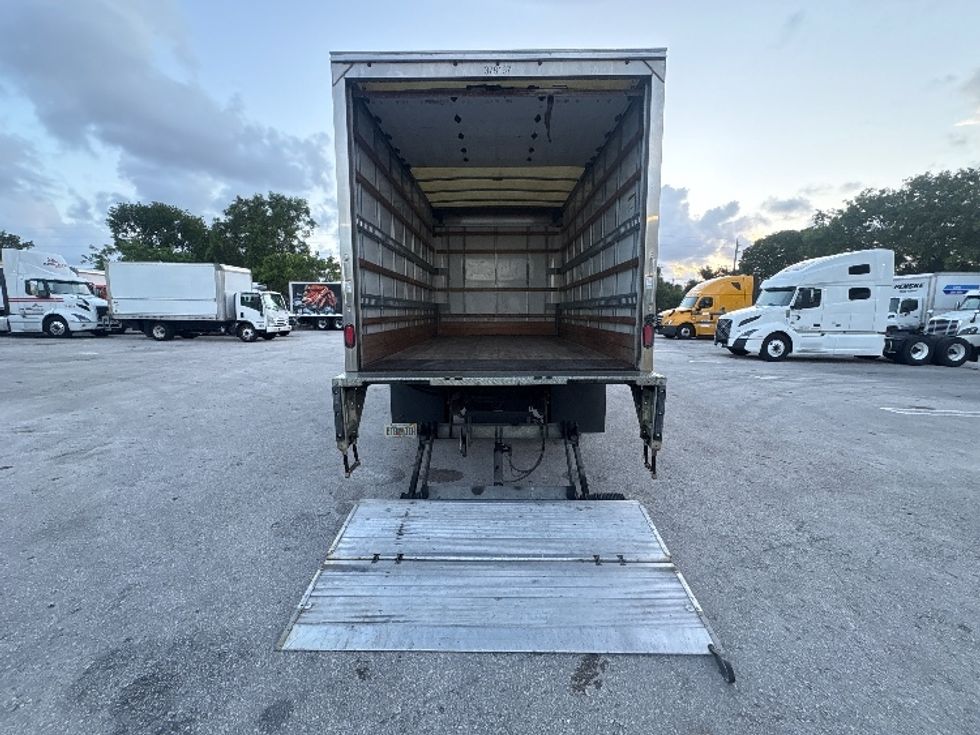 Light Duty Box Truck-Light and Medium Duty Trucks-Isuzu-2020-NPR EFI-Pompano Beach-FL-93,655\n\t\tmiles-$ 39,500 - Image 9