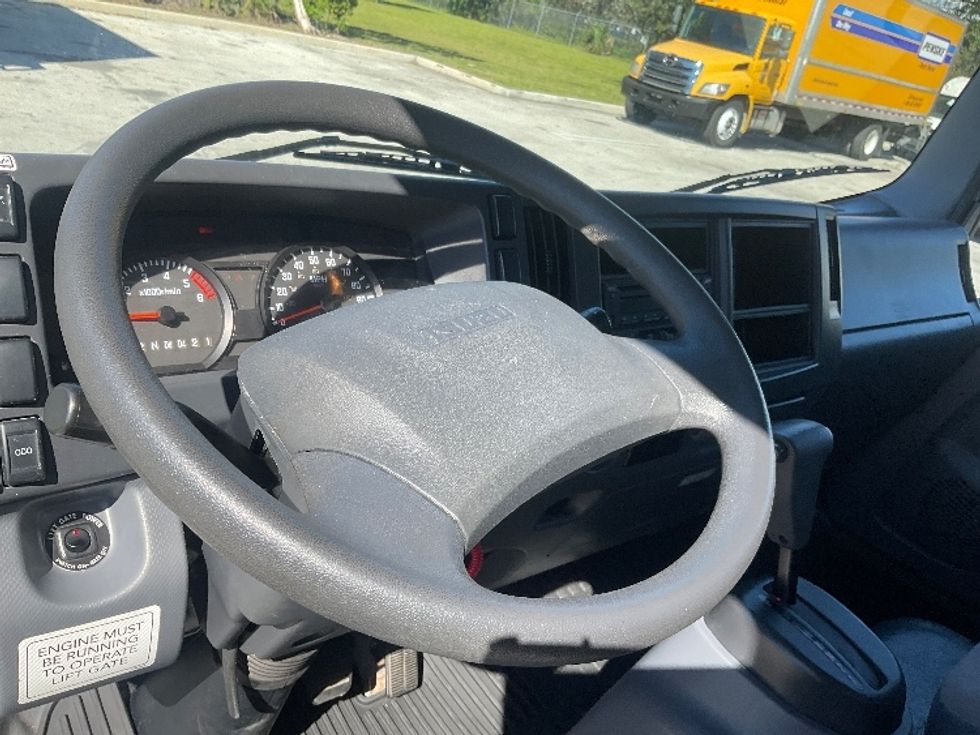 Light Duty Box Truck-Light and Medium Duty Trucks-Isuzu-2020-NPR EFI-Pompano Beach-FL-98,214\n\t\tmiles-$ 38,250 - Image 17