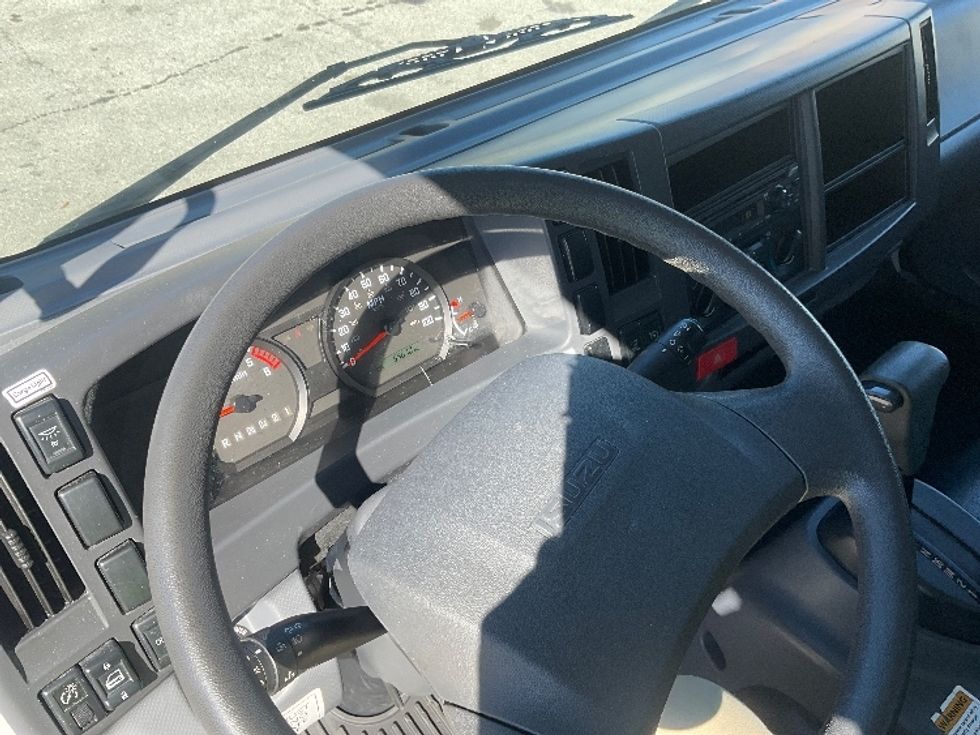 Light Duty Box Truck-Light and Medium Duty Trucks-Isuzu-2020-NPR EFI-Pompano Beach-FL-98,214\n\t\tmiles-$ 38,250 - Image 18