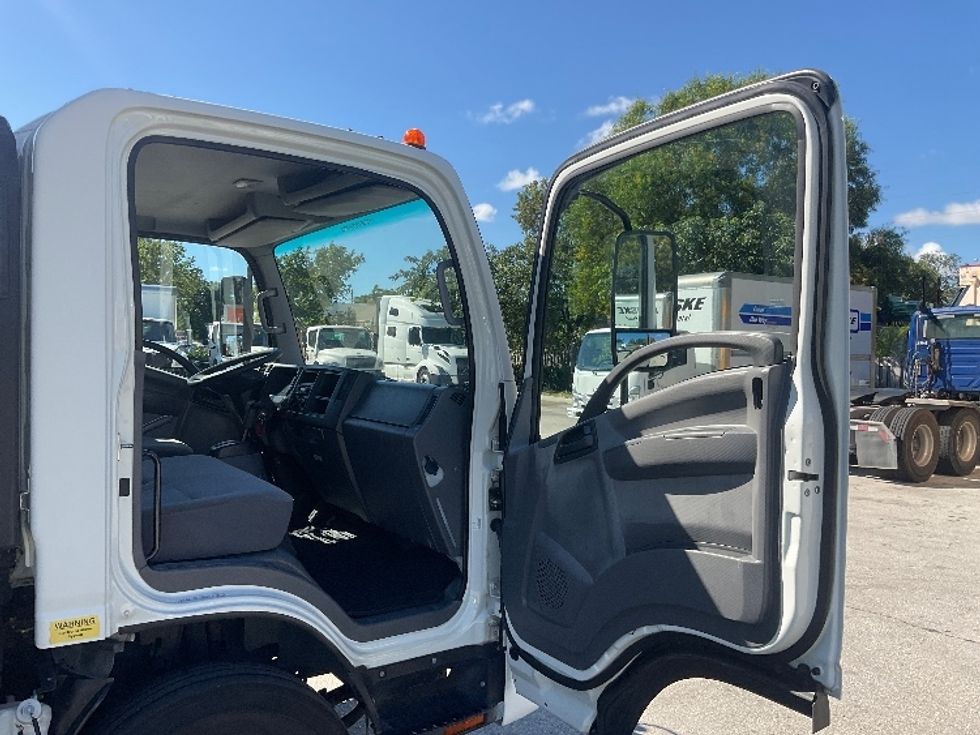 Light Duty Box Truck-Light and Medium Duty Trucks-Isuzu-2020-NPR EFI-Pompano Beach-FL-98,214\n\t\tmiles-$ 38,250 - Image 20