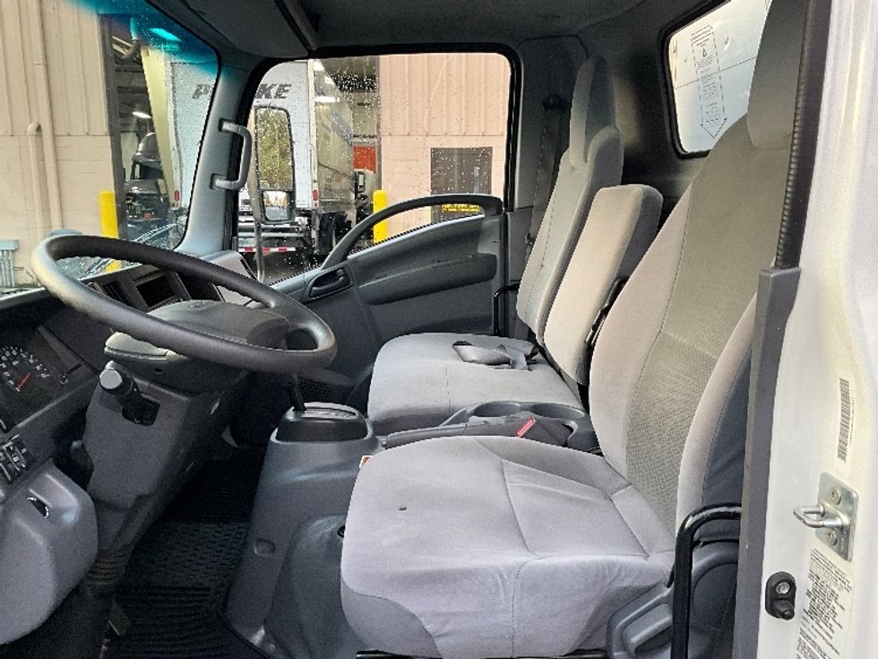 Light Duty Box Truck-Light and Medium Duty Trucks-Isuzu-2020-NPR EFI-Portland-OR-69,055\n\t\tmiles-$ 43,250 - Image 16