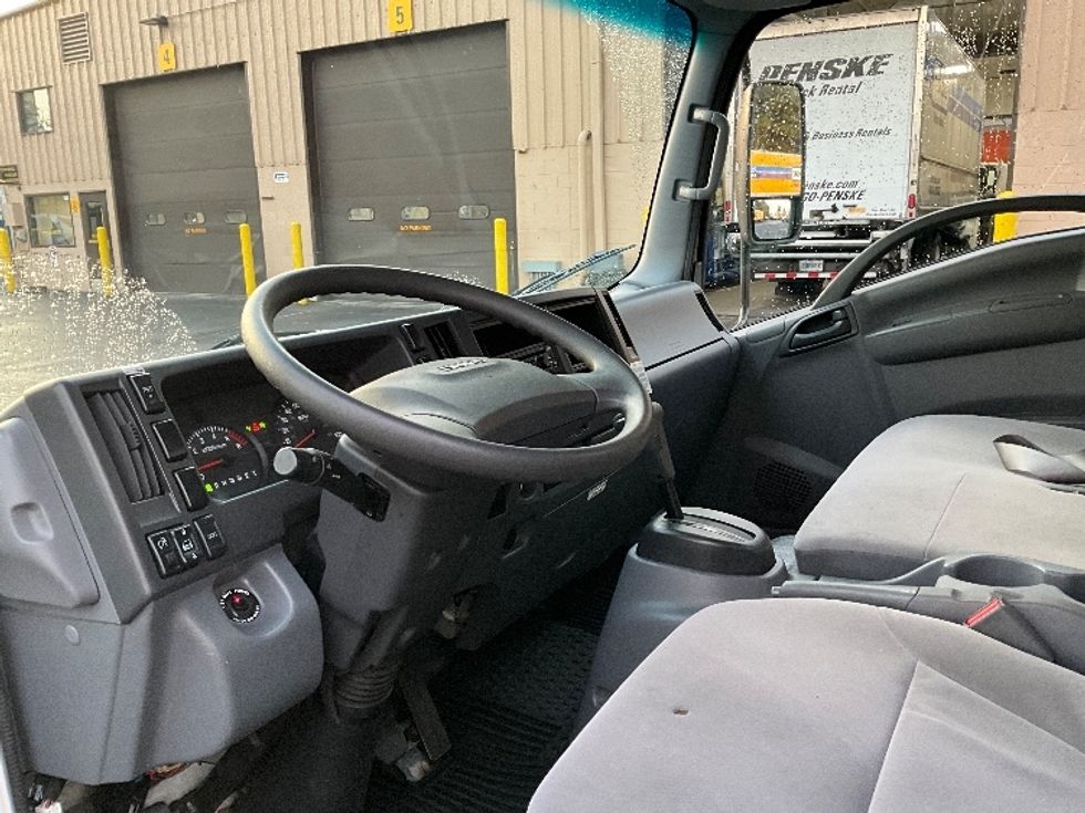 Light Duty Box Truck-Light and Medium Duty Trucks-Isuzu-2020-NPR EFI-Portland-OR-69,055\n\t\tmiles-$ 43,250 - Image 18