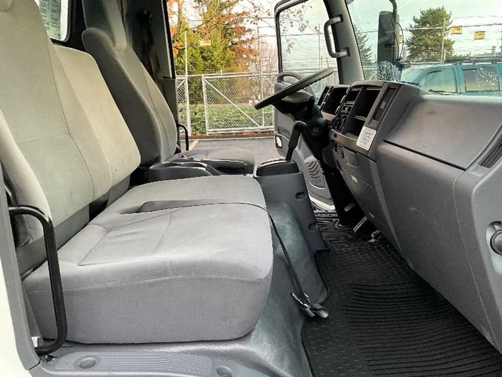 Light Duty Box Truck-Light and Medium Duty Trucks-Isuzu-2020-NPR EFI-Portland-OR-69,055\n\t\tmiles-$ 43,250 - Image 22