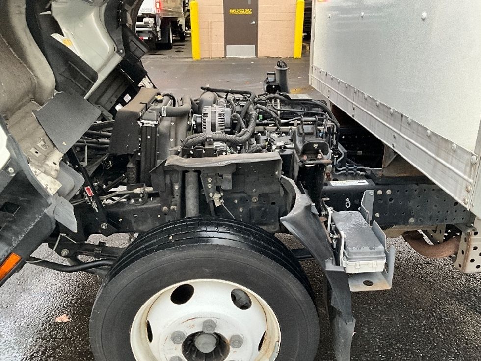 Light Duty Box Truck-Light and Medium Duty Trucks-Isuzu-2020-NPR EFI-Portland-OR-69,055\n\t\tmiles-$ 43,250 - Image 24