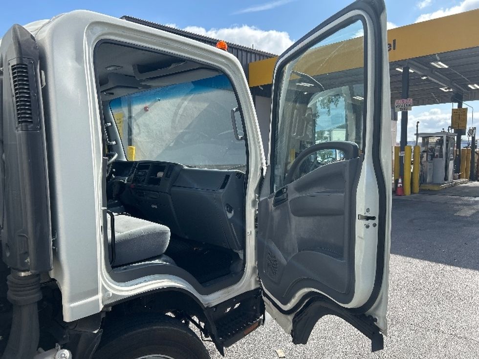 Light Duty Box Truck-Light and Medium Duty Trucks-Isuzu-2020-NPR EFI-Riviera Beach-FL-58,905\n\t\tmiles-$ 45,250 - Image 20