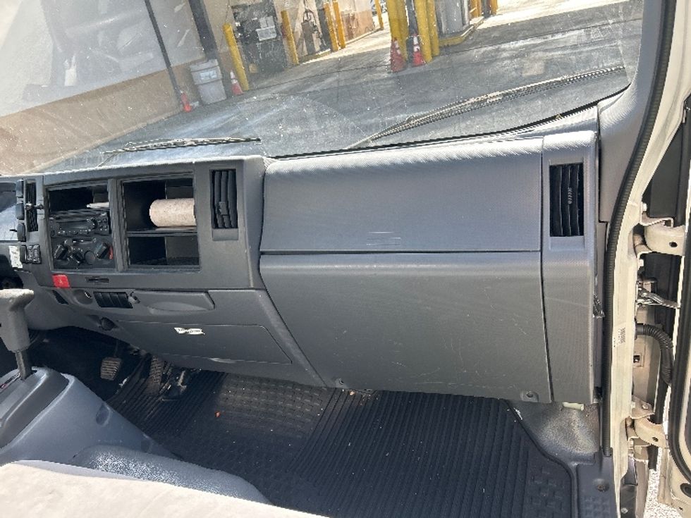 Light Duty Box Truck-Light and Medium Duty Trucks-Isuzu-2020-NPR EFI-Riviera Beach-FL-58,905\n\t\tmiles-$ 45,250 - Image 21
