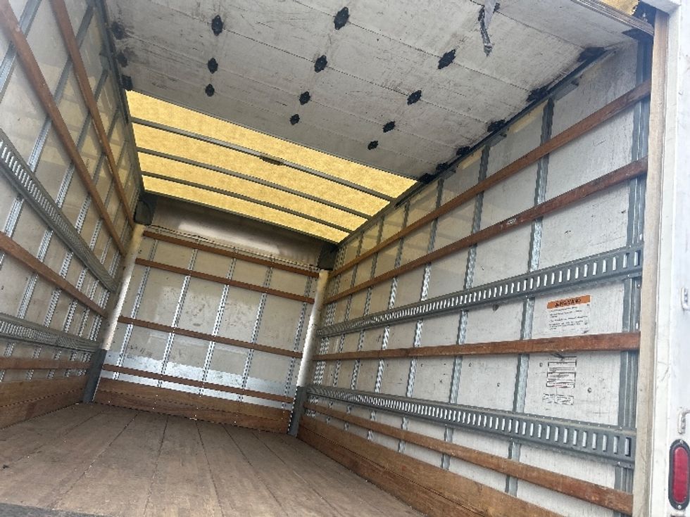 Light Duty Box Truck-Light and Medium Duty Trucks-Isuzu-2020-NPR EFI-Sacramento-CA-96,074\n\t\tmiles-$ 41,750 - Image 12