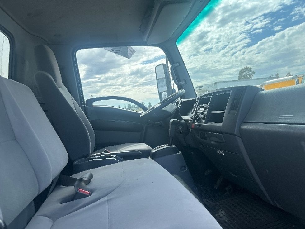 Light Duty Box Truck-Light and Medium Duty Trucks-Isuzu-2020-NPR EFI-Sacramento-CA-96,074\n\t\tmiles-$ 41,750 - Image 22
