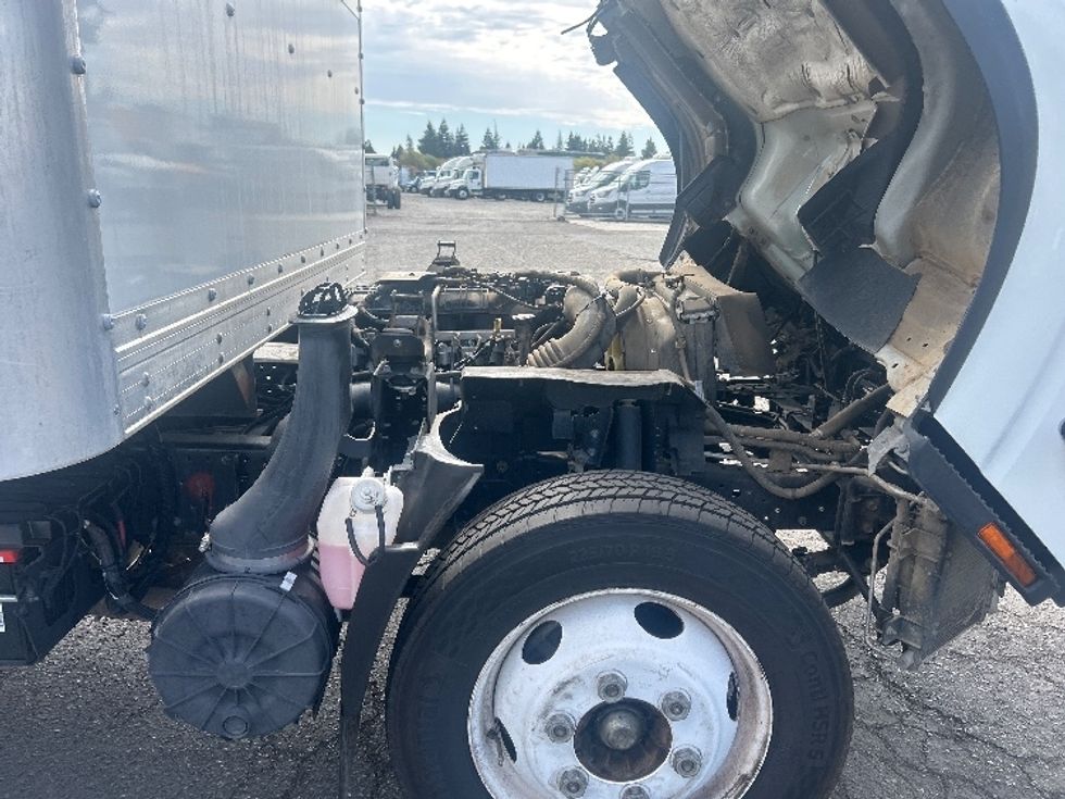 Light Duty Box Truck-Light and Medium Duty Trucks-Isuzu-2020-NPR EFI-Sacramento-CA-96,074\n\t\tmiles-$ 41,750 - Image 23