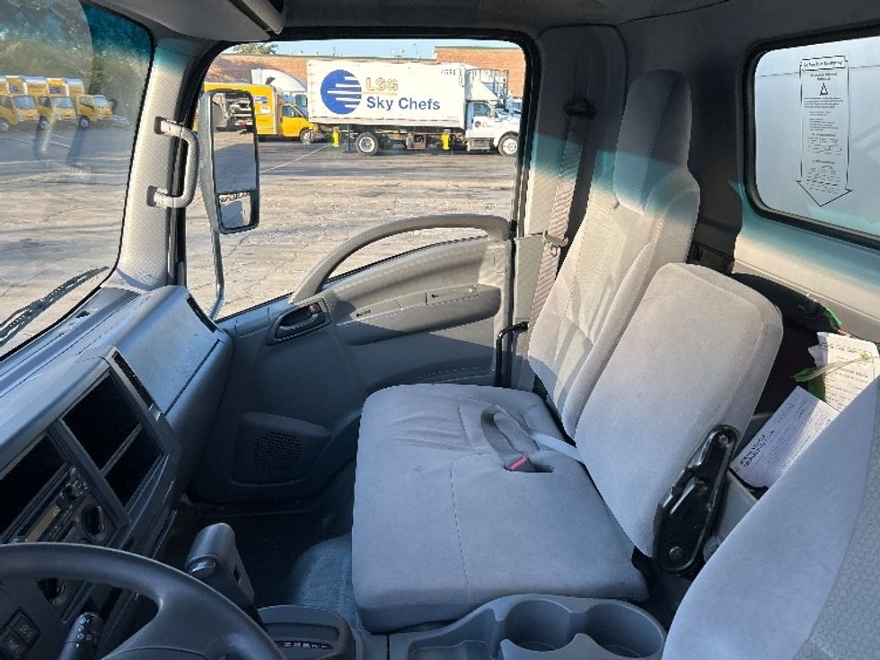 Light Duty Box Truck-Light and Medium Duty Trucks-Isuzu-2020-NPR EFI-Saint Petersburg-FL-92,642\n\t\tmiles-$ 39,500 - Image 19