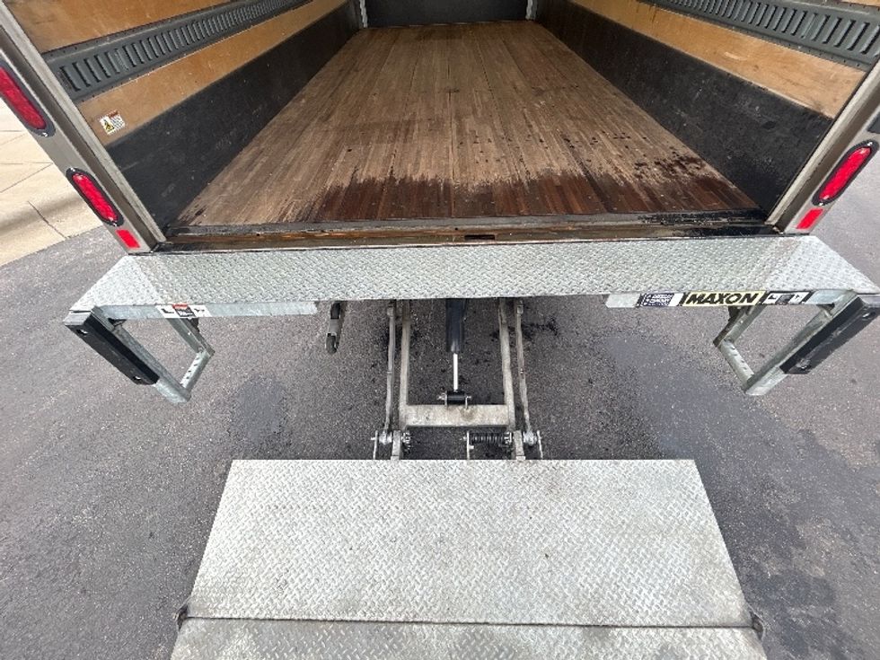 Light Duty Box Truck-Light and Medium Duty Trucks-Isuzu-2020-NPR EFI-Springfield-MO-63,329\n\t\tmiles-$ 11,000 - Image 10