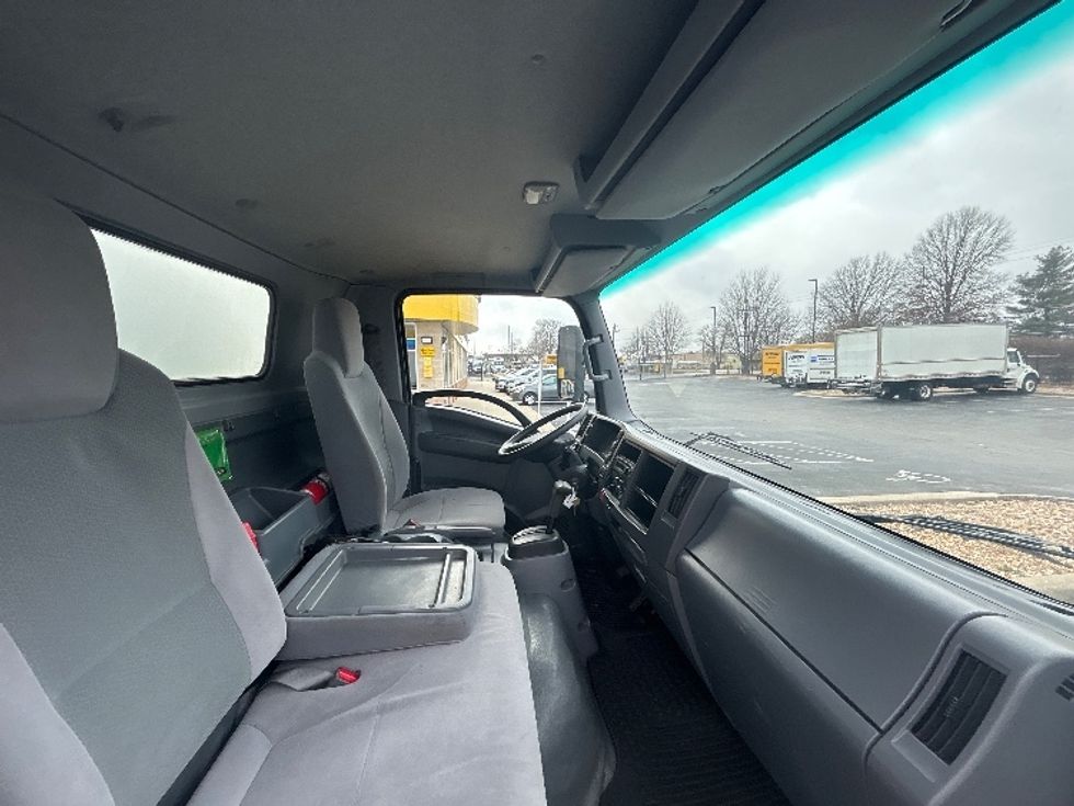 Light Duty Box Truck-Light and Medium Duty Trucks-Isuzu-2020-NPR EFI-Springfield-MO-63,329\n\t\tmiles-$ 11,000 - Image 22