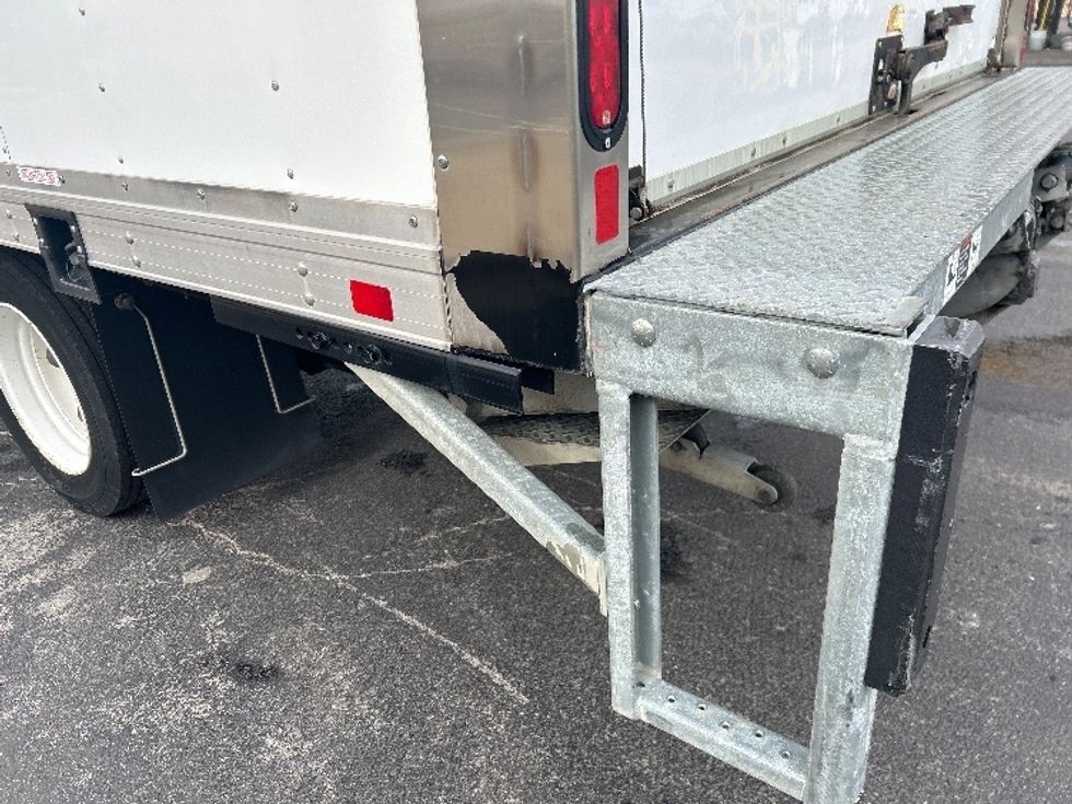 Light Duty Box Truck-Light and Medium Duty Trucks-Isuzu-2020-NPR EFI-Springfield-MO-63,329\n\t\tmiles-$ 11,000 - Image 25