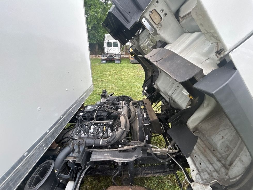 Light Duty Box Truck-Light and Medium Duty Trucks-Isuzu-2020-NPR EFI-Springfield-MO-75,316\n\t\tmiles-$ 41,500 - Image 24